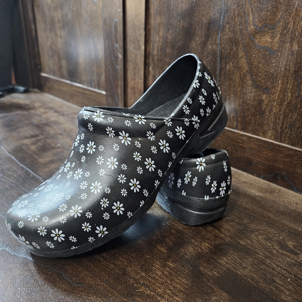 Black and White Floral Mules with Elegant Slip-On Design